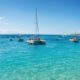 Sur un catamaran à la découverte de la côte ouest de l’île de Boa Vista en passant par l’îlot de Sal Rei jusqu’au large de la Baie de Chaves